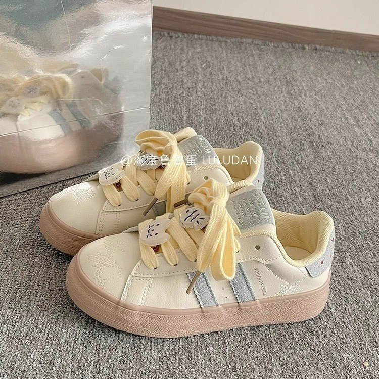 Korean 2025 New Spring All-match Cute Shoes Female Student sneaker Ins All-match Casual Board Shoes for Junior High School Students Korean 2025 New Spring All-match Cute Shoes Female Student sneaker Ins All-match Casual Board Shoes for Junior High School Students