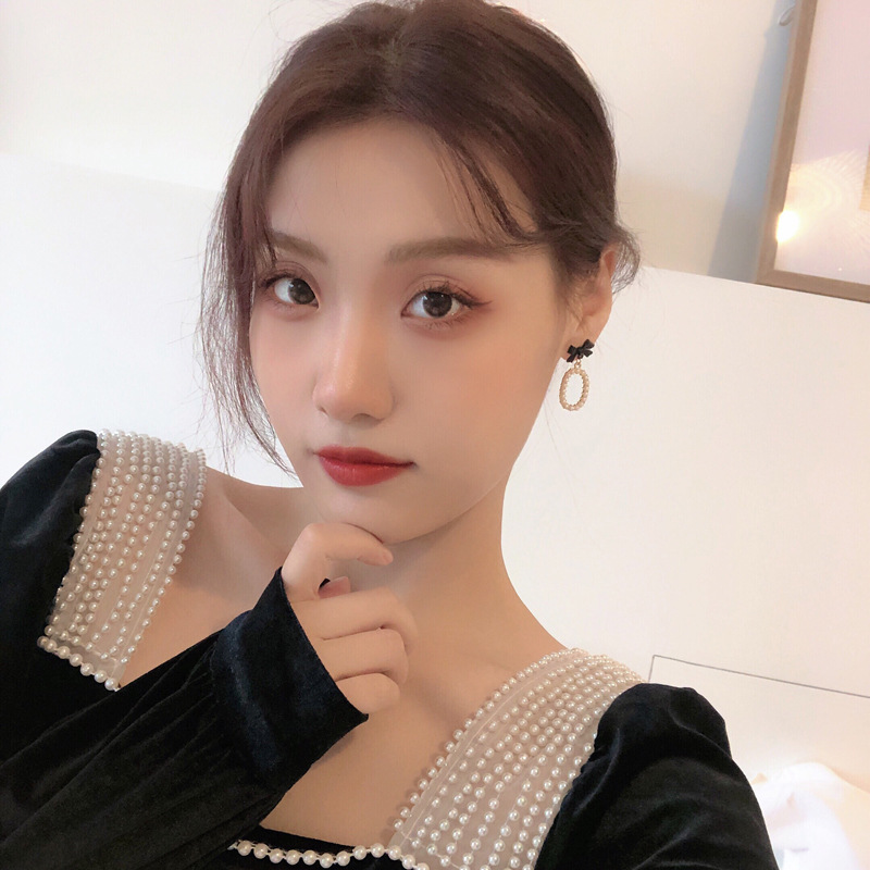 Sterling Silver Needle Japanese And Korean Ins Style Bow Pearl Oval Earrings Fashionable Elegant Lady Earrings H4130 display picture 6