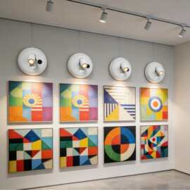 画展灯射灯补光灯电池供电LED电池款圆形感应灯吸顶可自粘灯