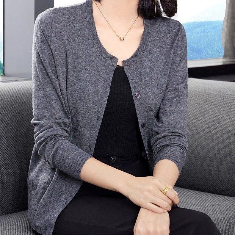 Lightweight outerwear for spring and autumn, new short knitted cardigan sweater jacket for women, slim-fit sweater, versatile and stylish top