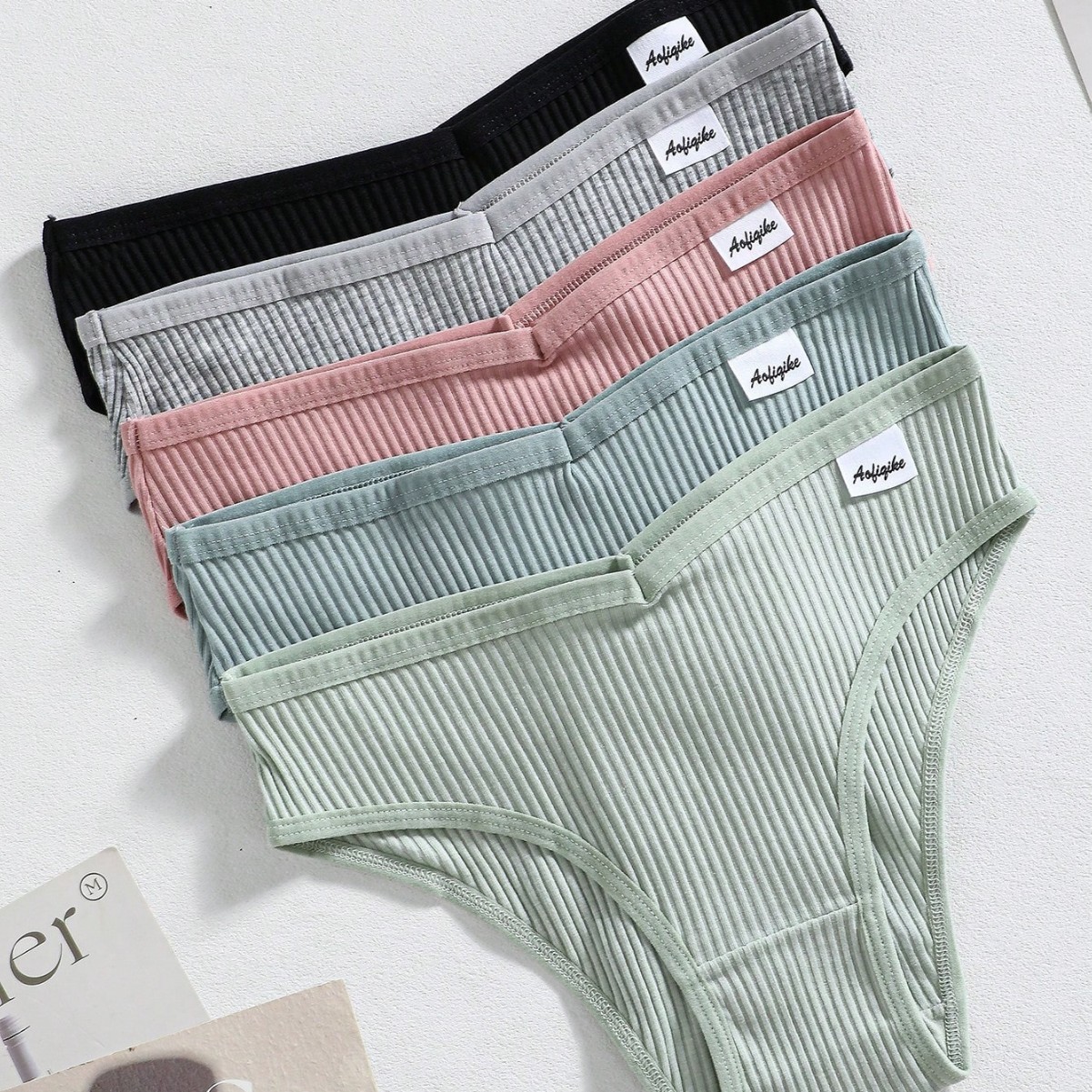 Europa y los Estados Unidos transpirables sexy puros deseos de cintura mediana triángulos de caderas ropa interior deportiva femenina transfronteriza exclusiva para la venta directa de fabricantes spot