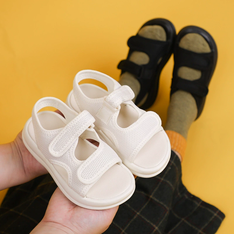 Легкая модная пляжная обувь, детская обувь, летняя дышащая детская обувь в корейском стиле, сандалии для мальчиков и девочек, противоскользящая липучка