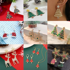 欧米の国境を越えた新しいクリスマスピアスのアクセサリーには、クリスマスツリーのネックレスピアスのアクセサリーセットが入っています