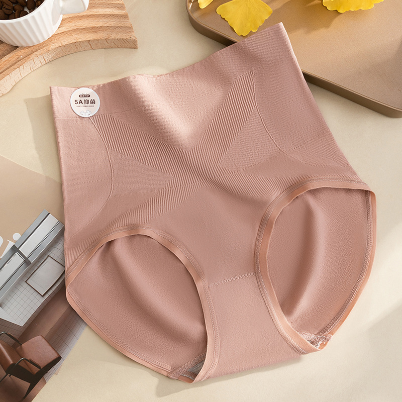 La ropa interior del abdomen cruza la cintura alta y las caderas no se estiran, la entrepierna no se enrolla, la entrepierna es transpirable y refrescante, la entrepierna antibacteriana es refrescante