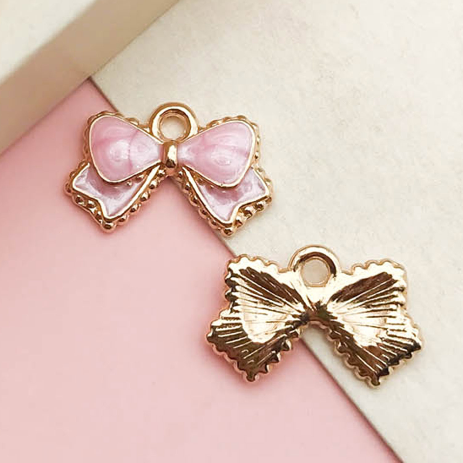 1 Rosa Conchas sirena flor conejo aleación gota colgante de aceite simple joyería material fábrica al por mayor