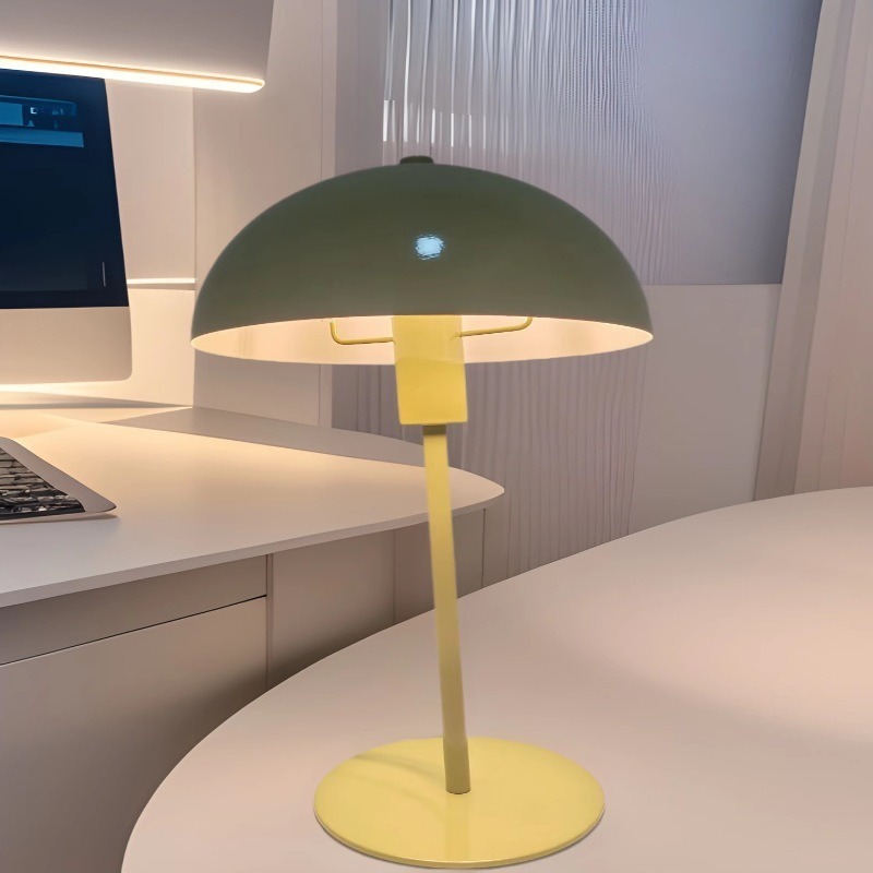 Lámpara de pie de seta de barra recta de metal directa de fábrica, lámpara de mesa, lámpara de mesa transfronteriza de dormitorio y sala de estar