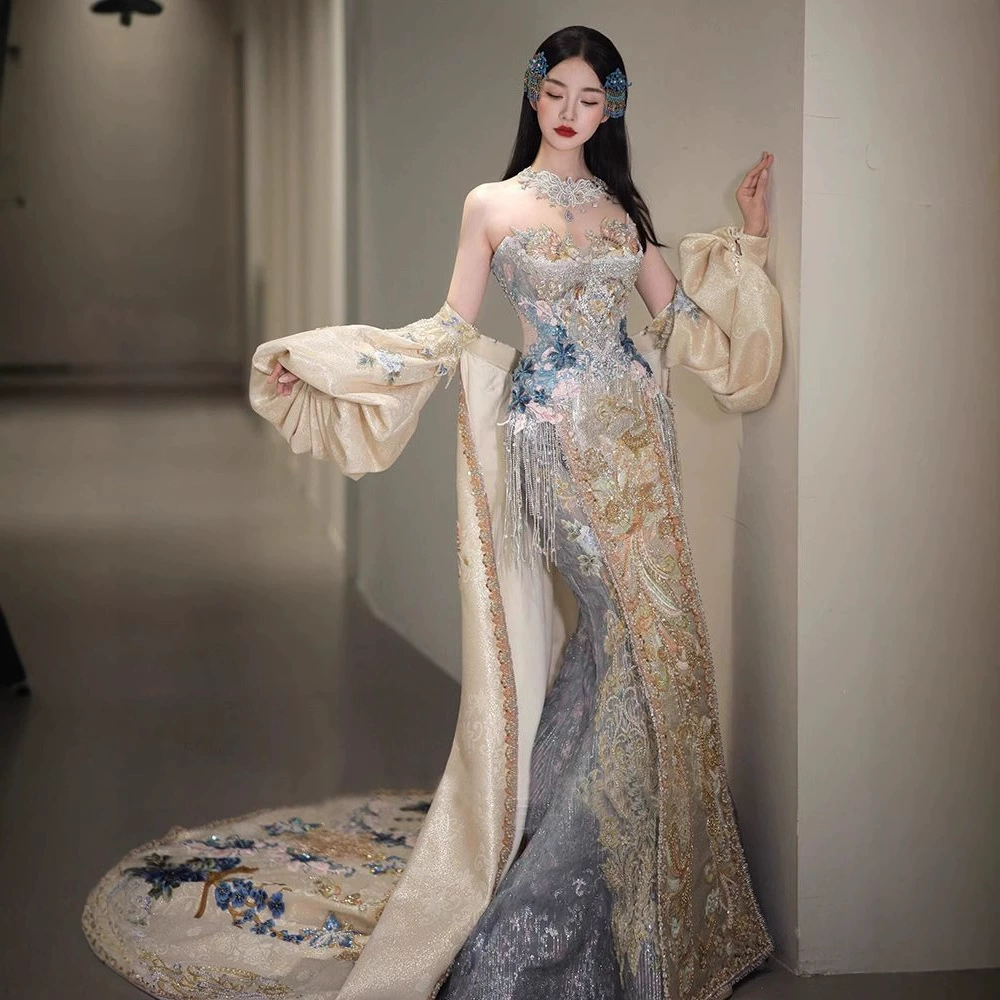 Summer wedding dress, "fish tail" cut