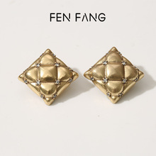 ������ͷ��ɫ�����ʯ���������ƶ������ݸ߼��ж���Ů�¿����