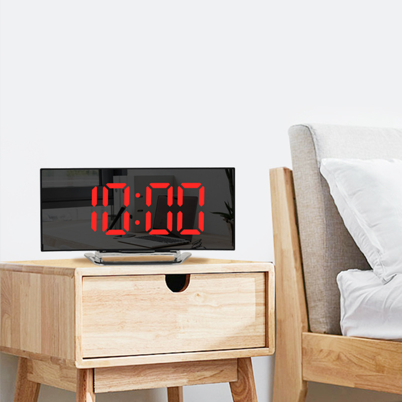 Superficie curva creativa reloj LED gran pantalla reloj electrónico dormitorio sala de estar luz nocturna calendario perpetuo reloj digital