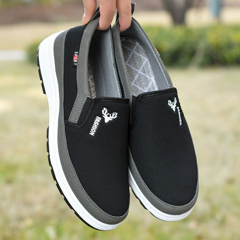 Viejos zapatos de tela de Beijing primavera y otoño zapatos de tela antideslizante desgaste zapatos de papá suave ligero transpirable