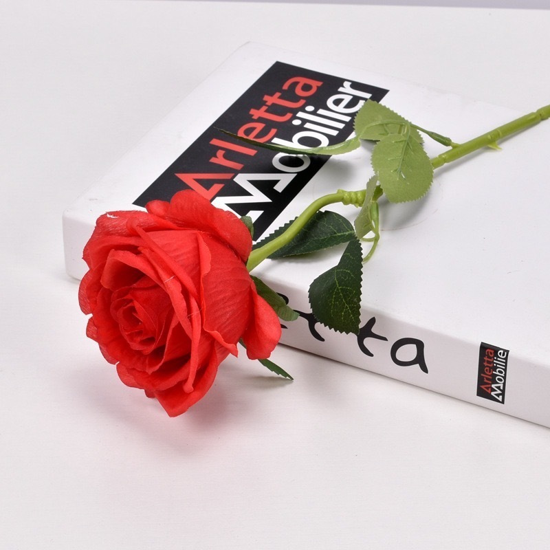 Decoración de la boda Decoración de la boda Decoración de la sala de estar Flor Flor Flor Mesa de la sala de bodas Mesita de la cama de la boda Decoración de flores falsas