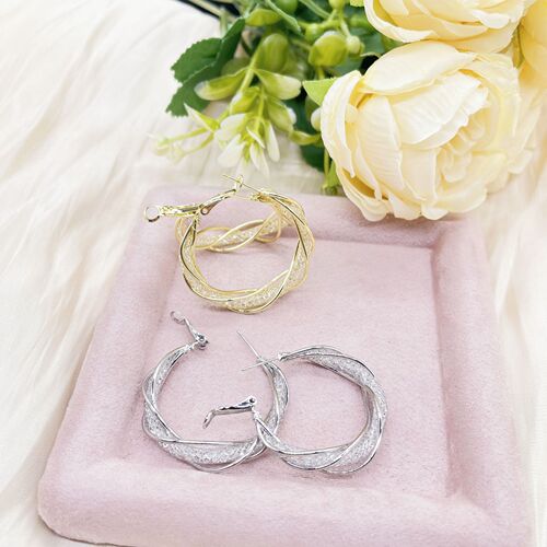 Internet celebrity s925 silver needle French shiny high-end three-thread winding hollow irregular earrings