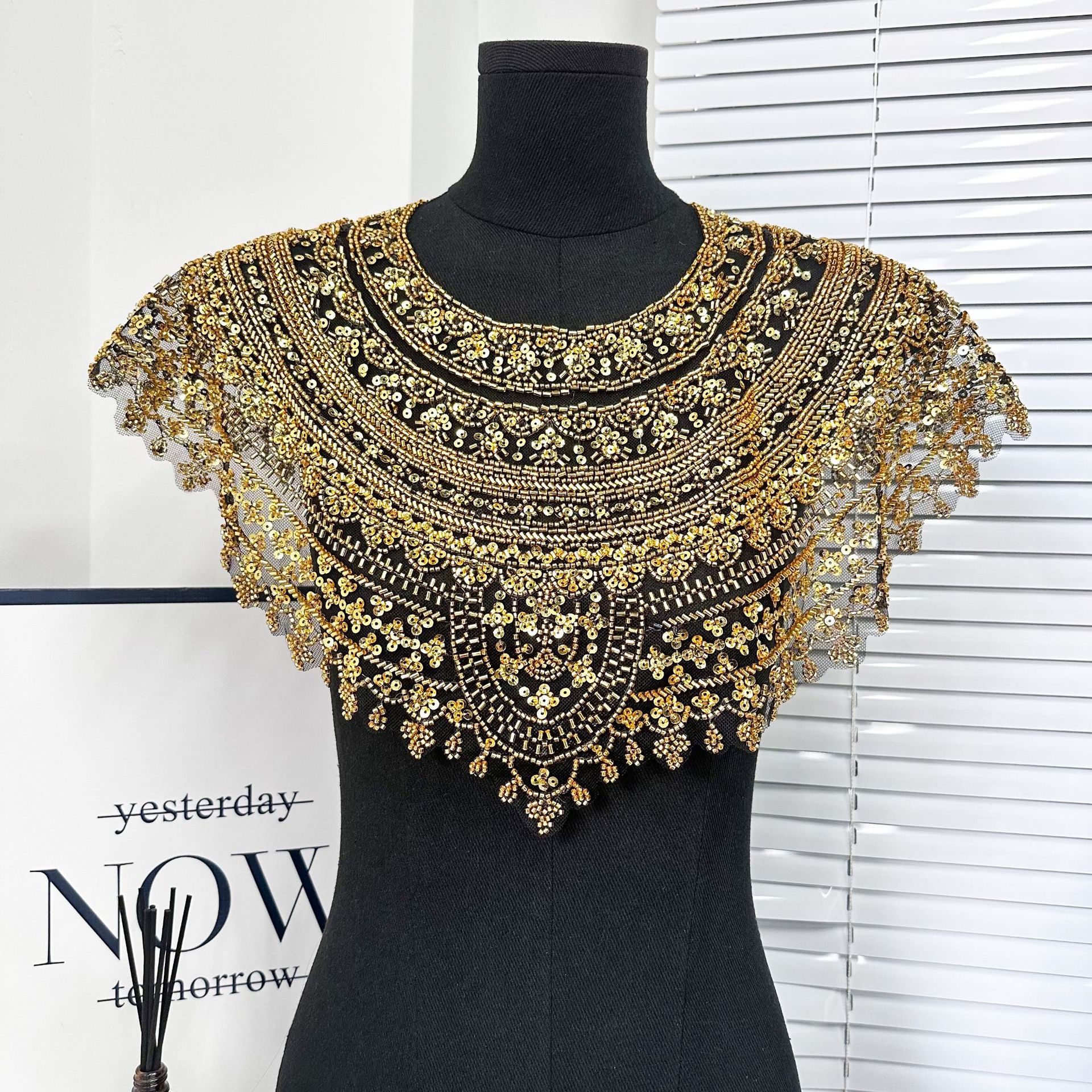 European and American Solid Color Heavy Embroidered Shawl Hand Sleeve Set of False Collar New Dinner Ball Dress Cheongsam Wearcoat
