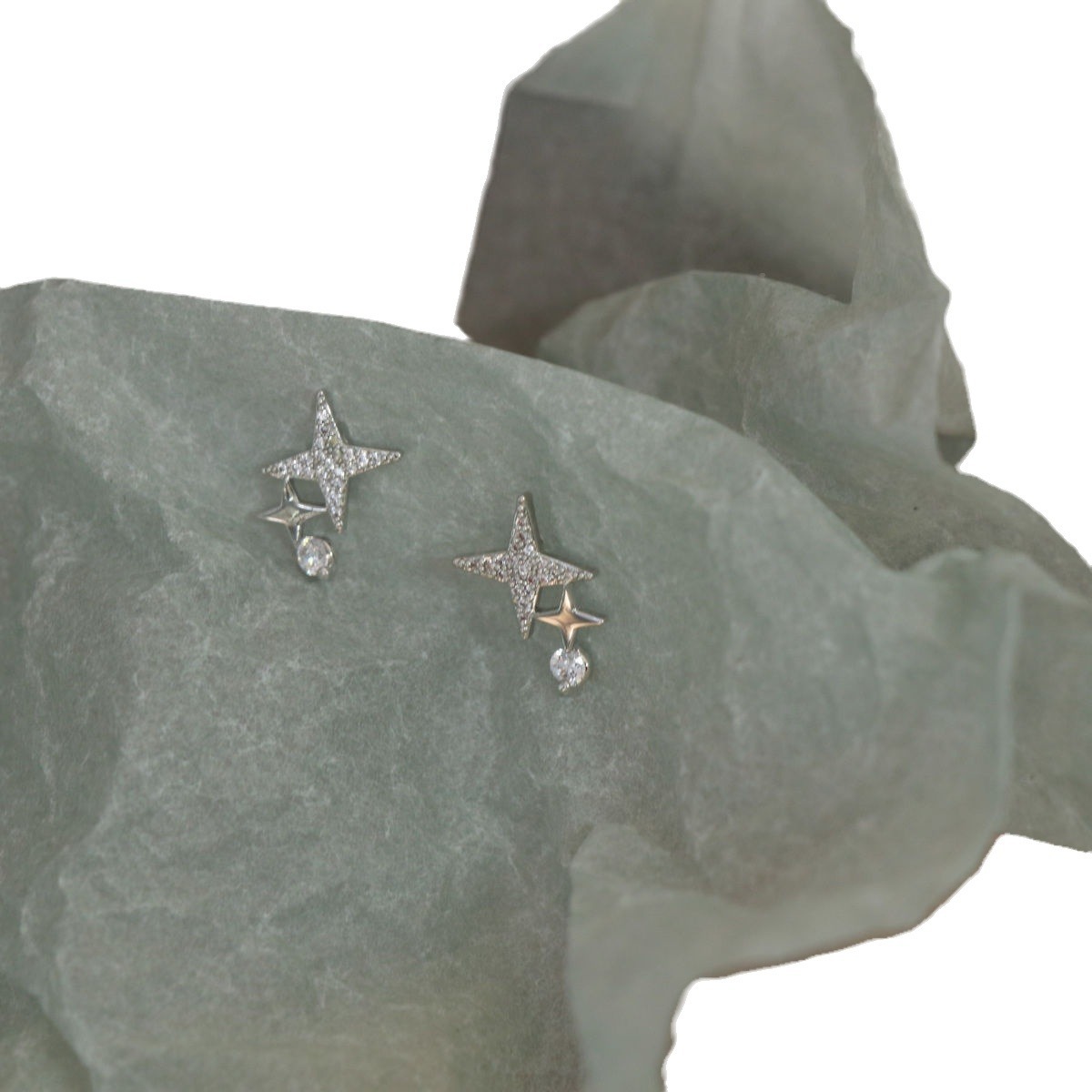 "Xinghe Leng Down" Doble estrellas auriculares auriculares auriculares nicho temperamento de alta calidad sencillo lujoso ligero sin agujeros de orejas