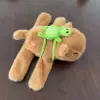 Brown shaking tail model
