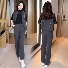 ファッションスーツの女性の秋の新型の洋気はやせているスーツのベストのコートの底のシャツのワイドレギンスの気質の3つのセットを現します。