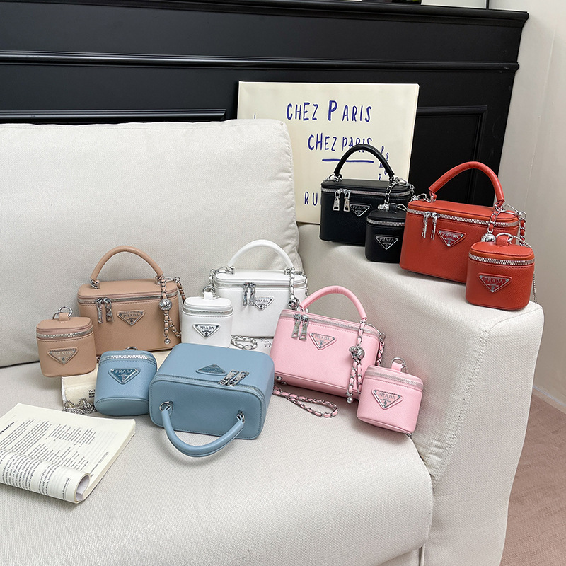 Spring and Summer New Style Letter Box Bag for Women, Makeup Handbag, Niche Commuter High-End Versatile Mini Crossbody Children's Bag