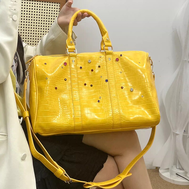 2025 New Casual Portable Travel Bag Large Capacity Men's and Women's Crocodile Pattern Color Diamond Shoulder Crossbody Luggage Bag 2025 New Casual Portable Travel Bag Large Capacity Men's and Women's Crocodile Pattern Color Diamond Shoulder Crossbody Luggage Bag