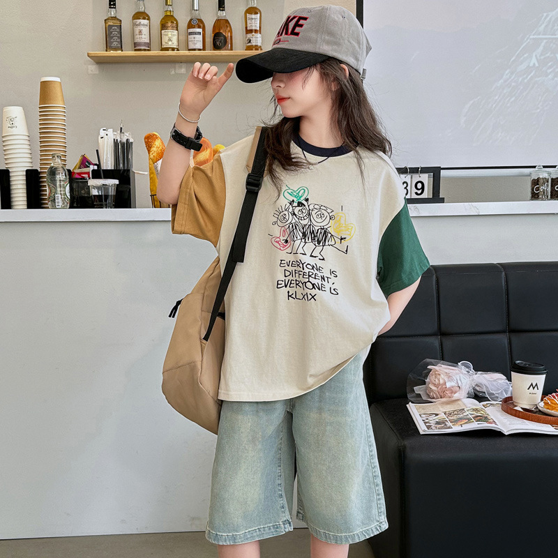 Girls' Short-sleeved Summer suit 2025 New Style Middle and Large Children's Fashionable Elegant Color-contrast Graffiti T-shirt Denim Pants