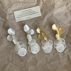 高级感花朵贝壳圆片流苏耳钉女度假风轻奢优雅时尚潮流耳环耳饰
