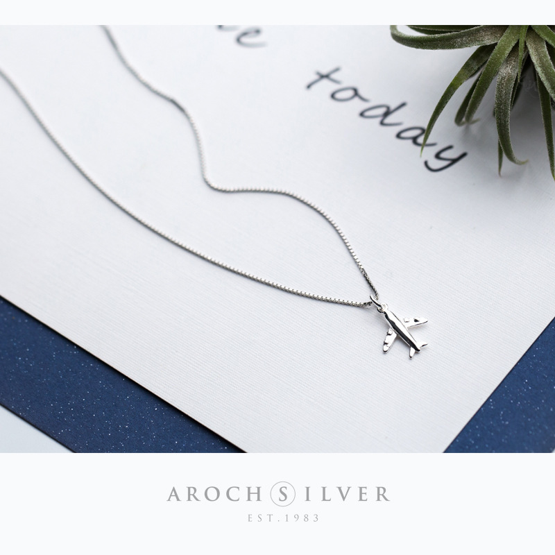 S925 plata japonesa y coreana temperamento dulce colgante de avión personalidad colgante único mujer D3511