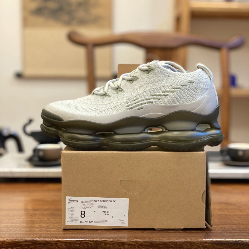 Soft heel, high universal sports shoes for beloved for men and women for leisure