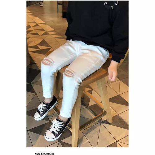 Boys' Pants 2024 Spring Hole Style Casual Ankle Tight Fit White Trendy Korean Version Medium and Large Children's Pants
