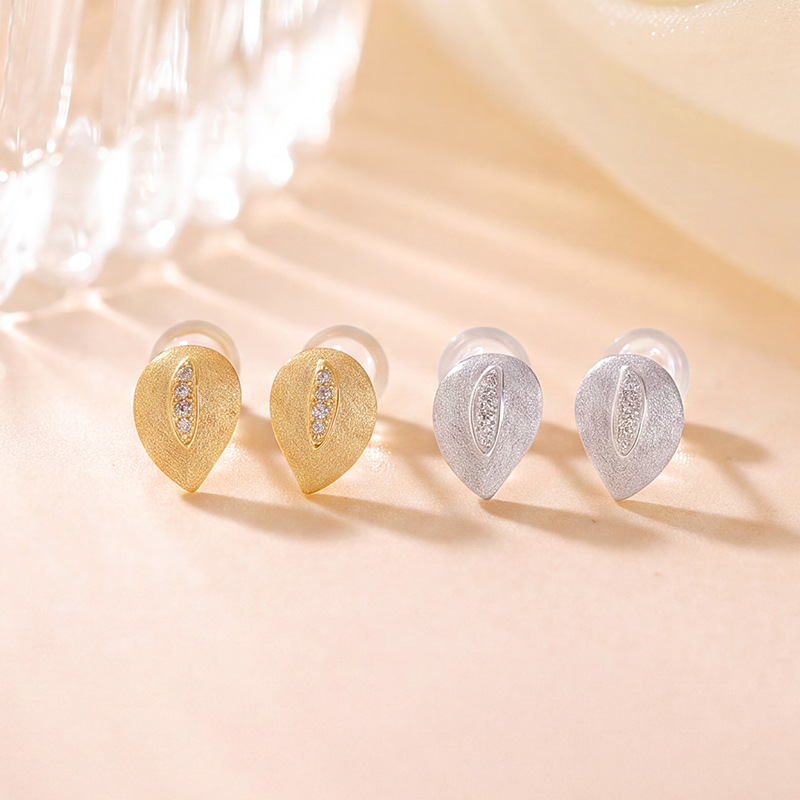 Khuyên tai nữ bạc S925 mạ vàng hình giọt nước mờ — Kiểu dáng 2 màu bạc