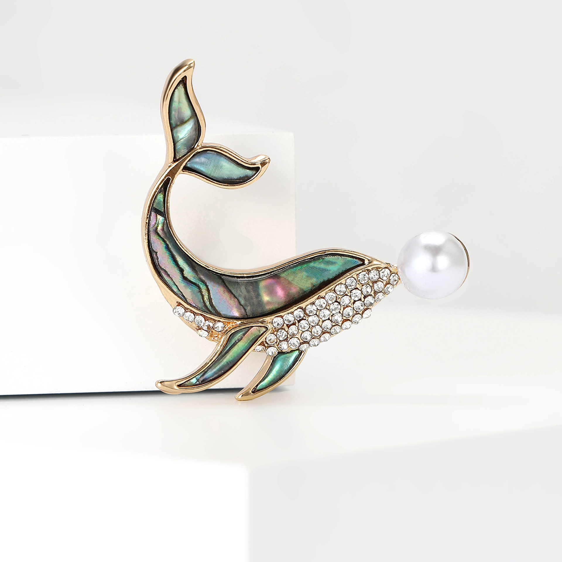 creative elegant cute universal brooch pearl for men and women