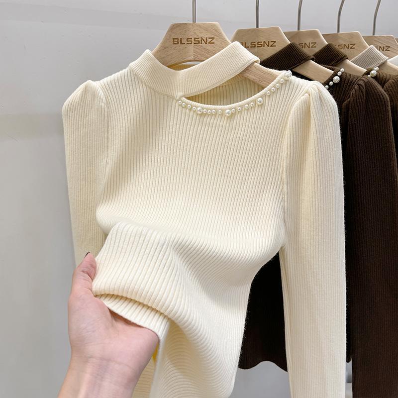 Half turtleneck base shirt for women in autumn and winter underwear sweater 2025 new French sweet chic top hollow knitted sweater