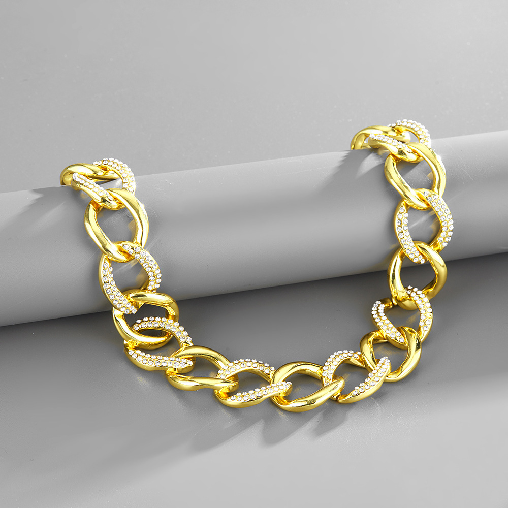 Cuban Chain Necklace In Oversized Oval Alloy With Full Diamonds_voghion.com