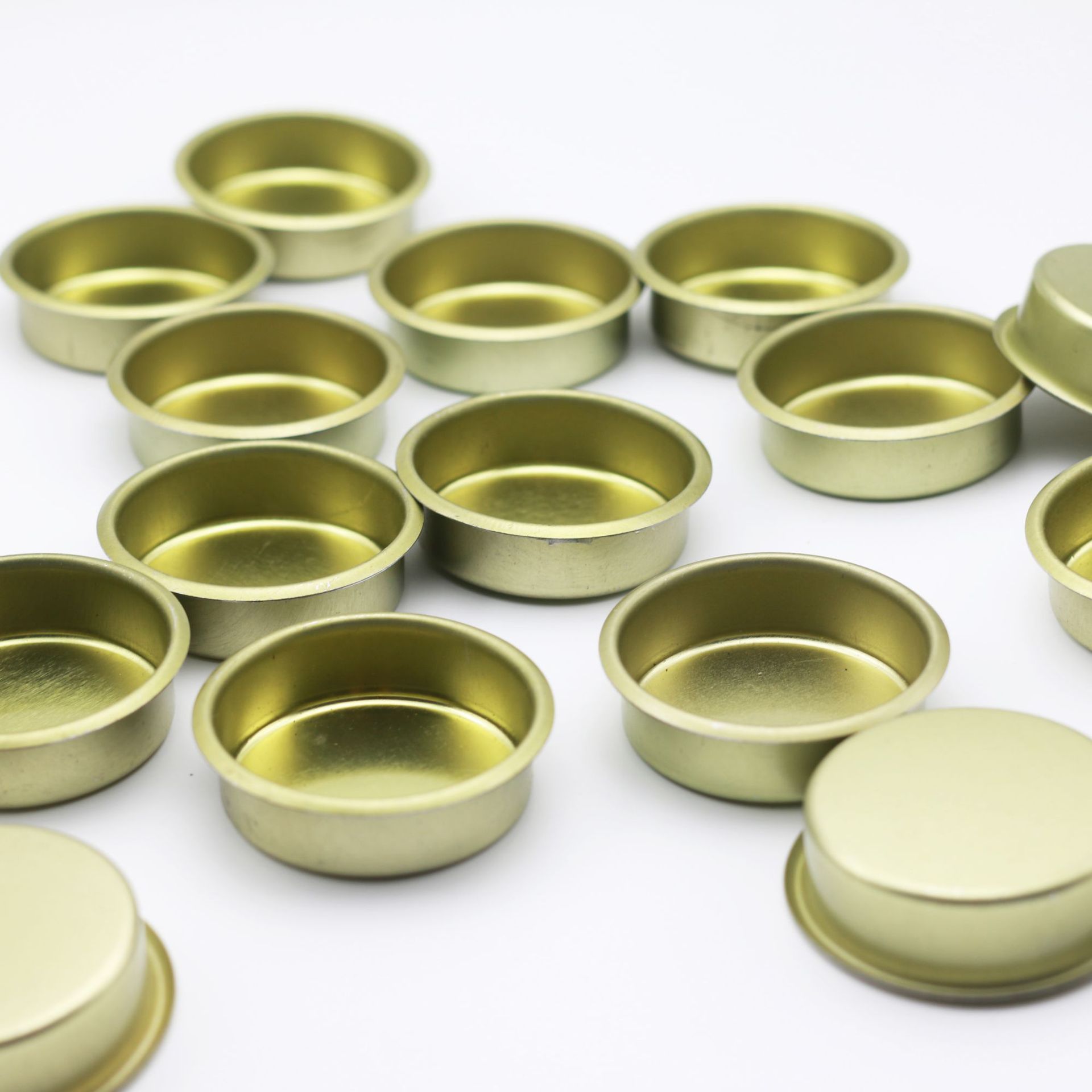 4.5X1.5cm 烛台翻遍 金黄色铁质 烛台碗 蜡烛杯 原料工艺品器皿