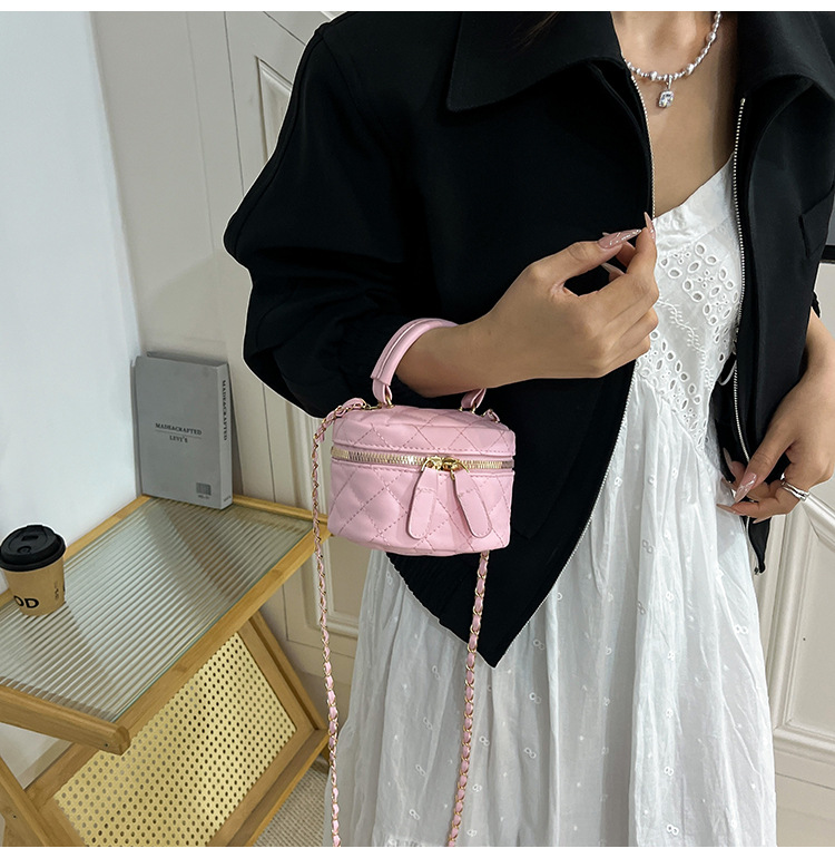 169g Weight Zipper Closure Type Single Shoulder Strap Strap Type Shoulder Bag Bags Type Casual Occasion Pu Leather Material Solid Color Pattern All Seasons Season Women's Gender Streetwear Style Square Shape Women's Pu Leather Solid Color Streetwear Square Zipper Shoulder Bag 10