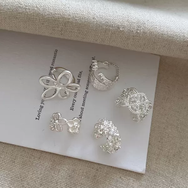 Fashionable and stylish ins-style hollow metal ear cuff, ultra-feminine and exquisite, niche design with a high-end feel for women