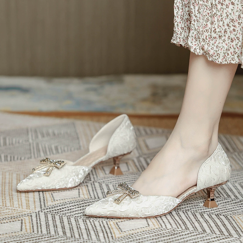 Женские сандалии 2024, новые летние женские модные туфли на шпильке на высоком каблуке в сказочном стиле на среднем каблуке с острым носком и закрытым носком