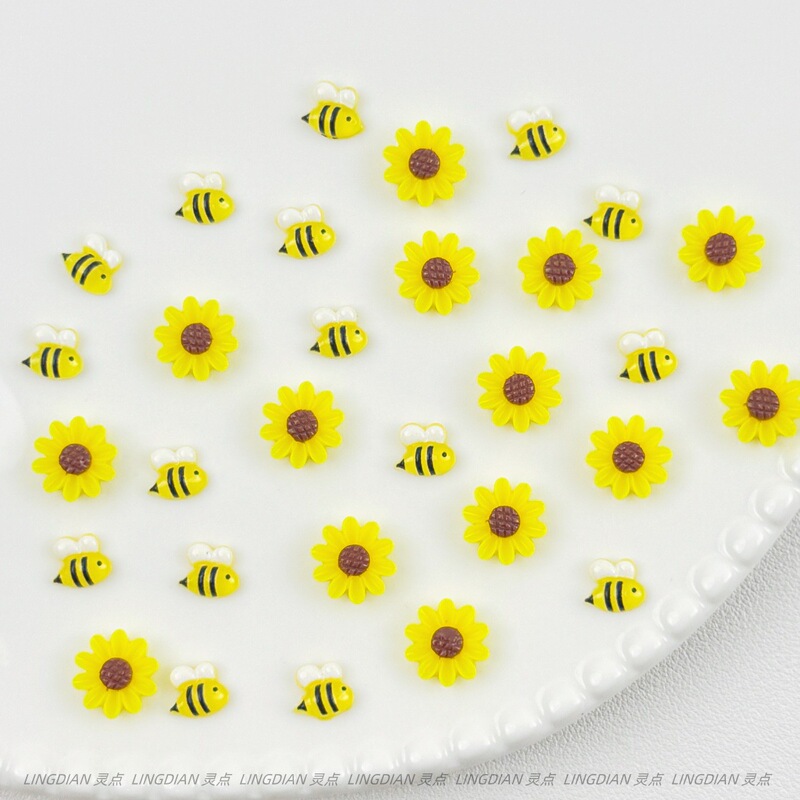 Cross-Border Popular Small Fresh Yellow Daisy Sunflower Sunflower Bee Nail Art Jewelry Earrings Nail Decoration