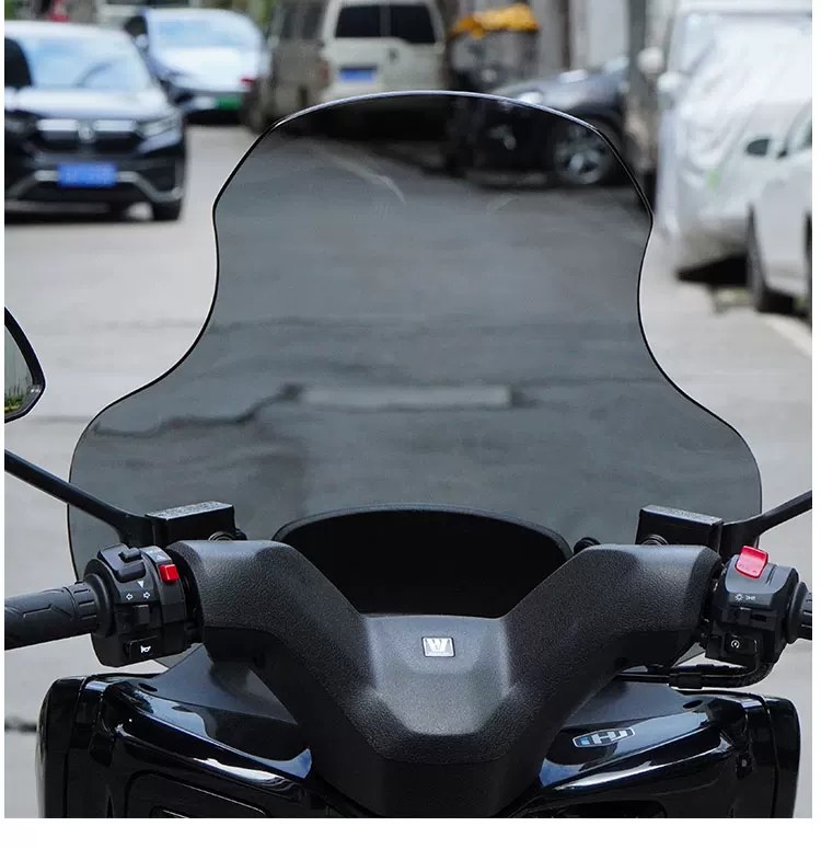 Suitable for Haojue UFR150 front windshield modification to GV model, with increased height and width, transparent windscreen rain shield accessories