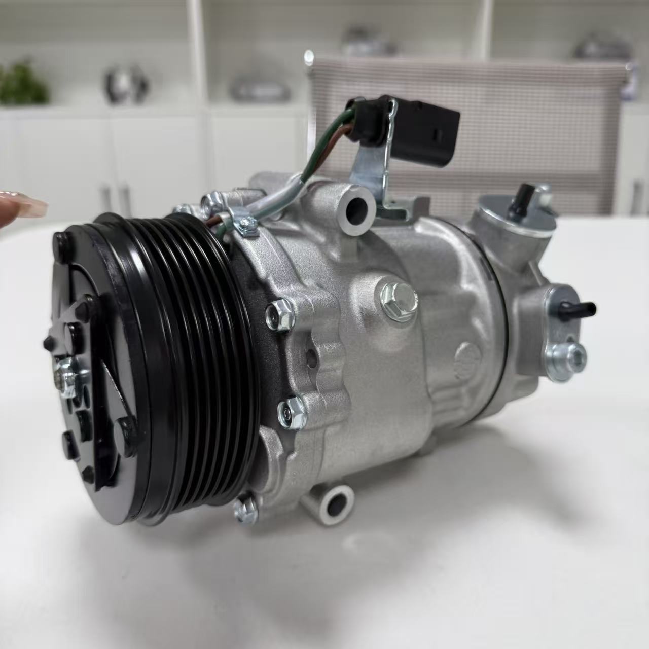 Suitable for Toyota Yaris car air conditioning compressor manufacturer 883100D320 - 88310-0D300