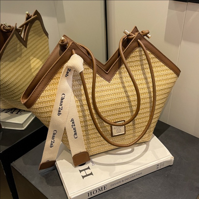 Women's Woven Straw Bag Large Capacity 2026 New Summer Beach Shoulder Bag Vacation Commuter Tote Bag