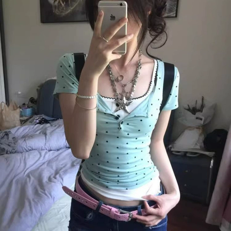 Летняя новая футболка с короткими рукавами и застежкой на талию в стиле допамина, сладкий и пряный стиль, искусственный двухсекционный игривый дизайн, горячий наряд для девочек тысячелетия