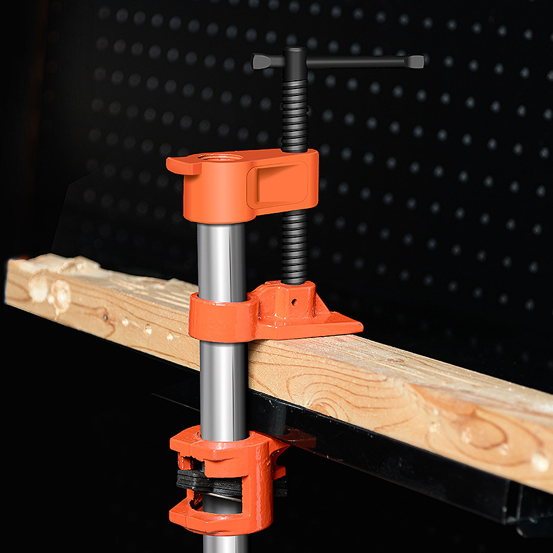 Pipe clip fixed hardware 4 points