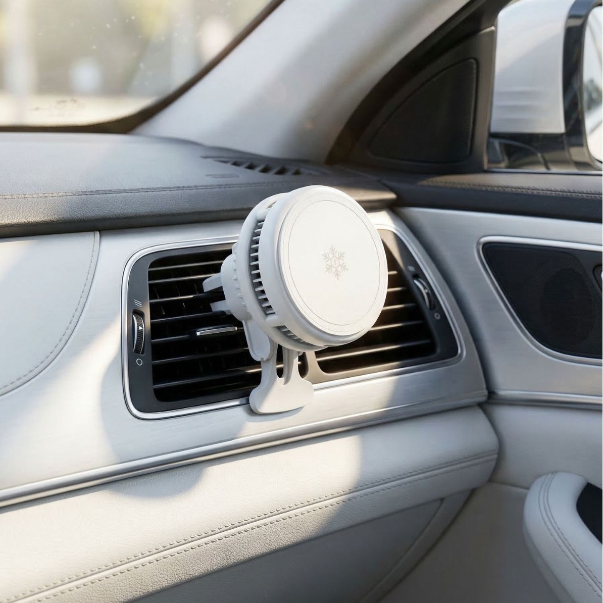 Cross-Border Magnetic Qi2 25W Car Wireless Charger with Cooling Fan and Fast Wireless Charging for Mobile Phones