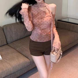 博主推荐美美自留欲欲薄感波点网纱斜肩绑带小衫女装图片色均码