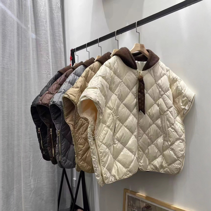 2025 Winter European Station 90 White Duck down Vest Fashion Diamond Pattern Loose Large Size Hooded down Vest for Women Trendy