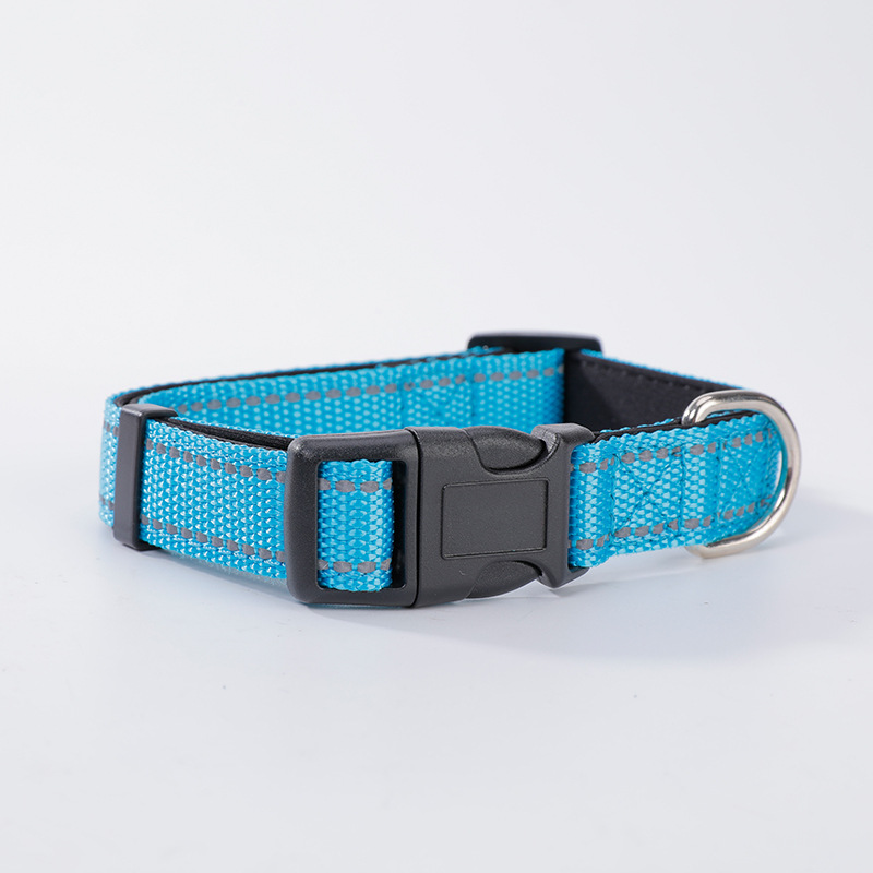 thumbnail image 1 of Collar De Perro Reflectante, Collar De Mascota Acolchado De Neopreno Suave Con Anillo De Etiqueta, Ajustable Para Perros Medianos,Azul Cielo,M, 1 of 5