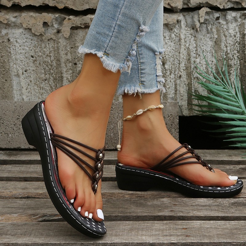 Fashion Slippers Image 6
