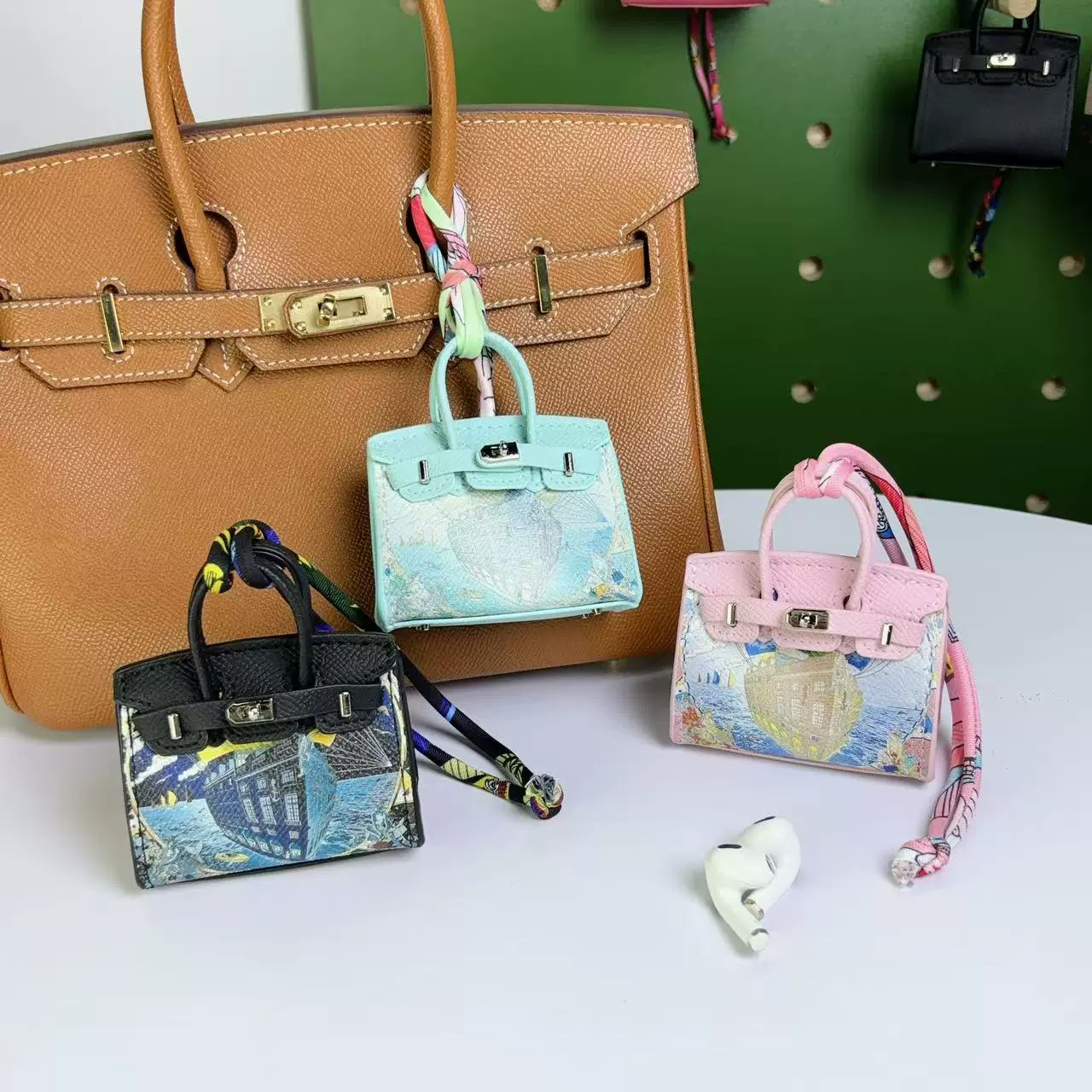 Platinum creative headphones, equipment bag, universal bag decoration, high-end, bluetooth