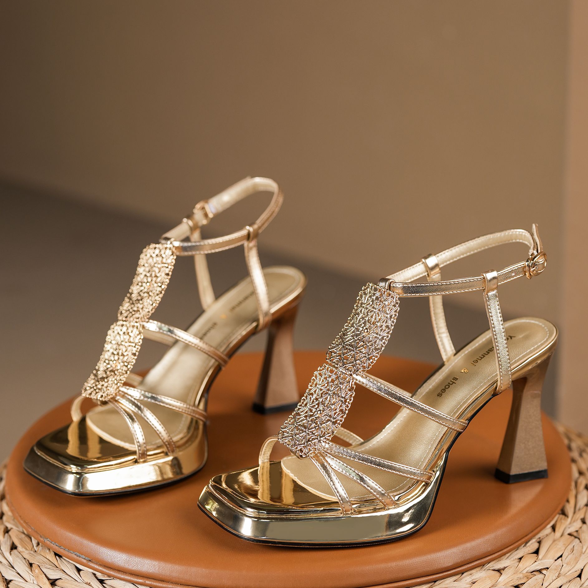 Y5819 Niche Design Fashion Sandals For Women, Mature And Sexy Open-Toe Stiletto Waterproof Platform One-Strap High Heels_voghion.com