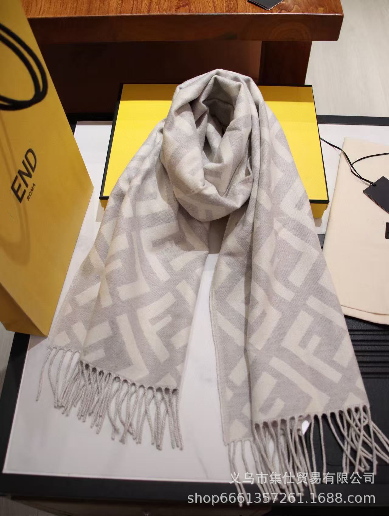 F bufandas de letras mujeres invierno versátil red nuevo engrosado calentamiento imitación chal de cashmere coreano guapo