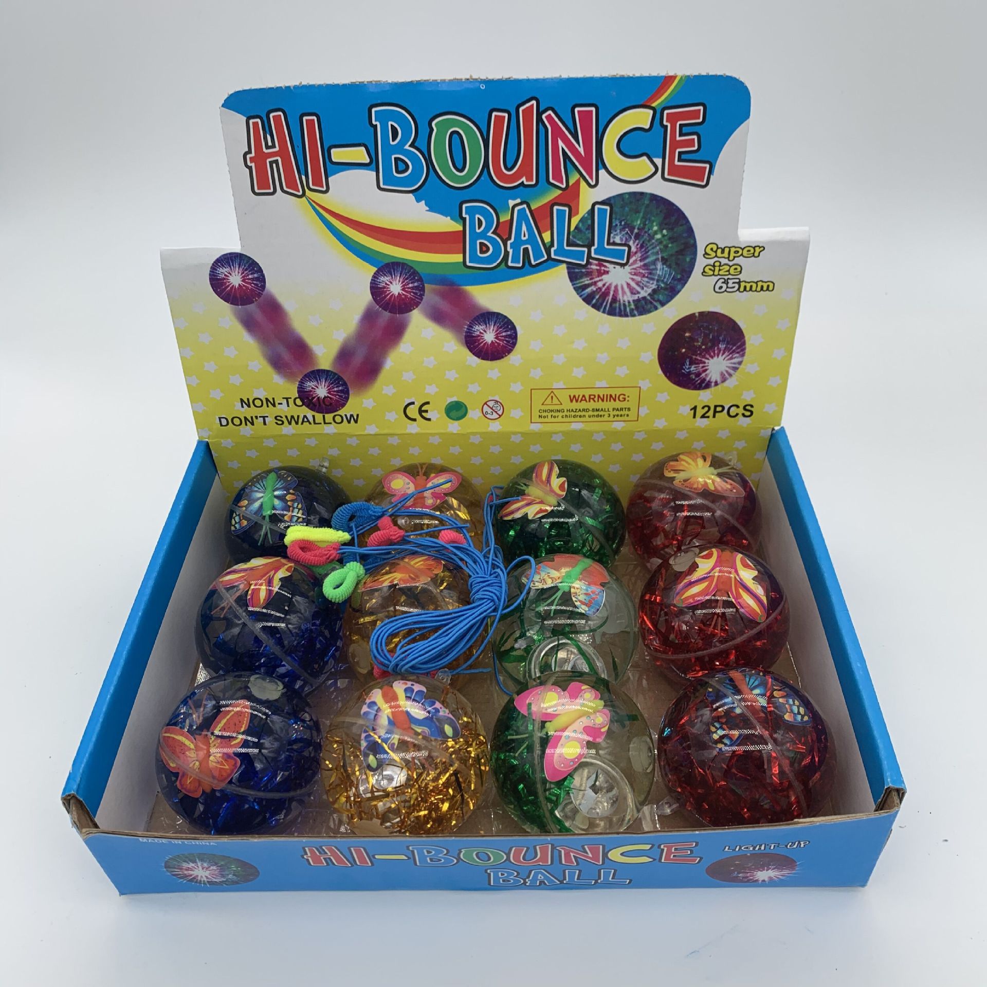 Yiwu pequeño mercado nocturno de productos básicos plaza de puestos de niños iluminados collar pequeños juguetes puestos empujando el parque de la red fuente de bienes